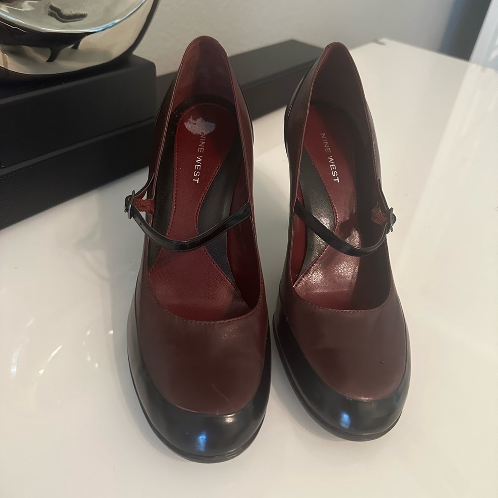 Nine West burgundy and black heels size 10